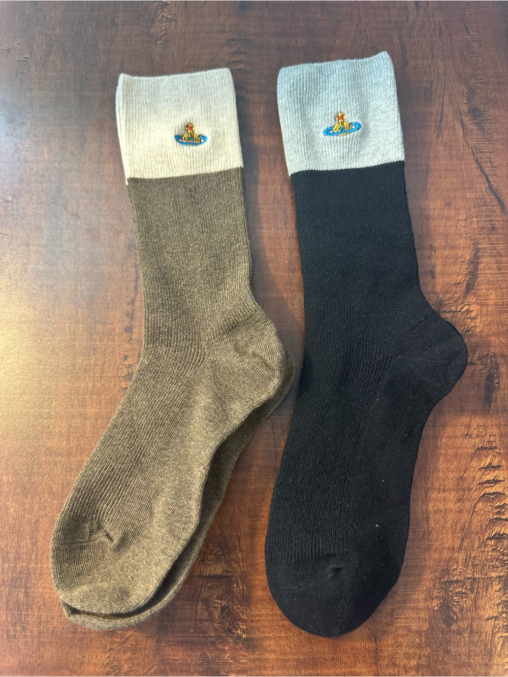 Vivienne Westwood Embroidery socks beautiful color long socks